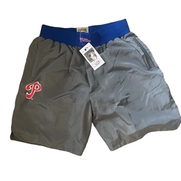 Mlb Philadelphia Phillies Cooperstown Collection Insignia Shorts - Picture 1 of 9